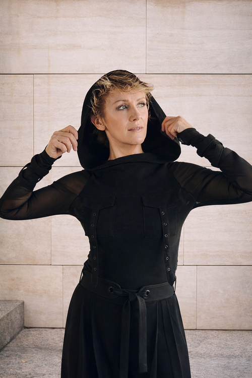 Nótt Top - Darkness in Motion